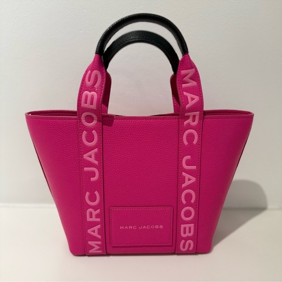 Marc Jacobs Pebbled Leather Hot Pink Tote Bag - Picture 6 of 8
